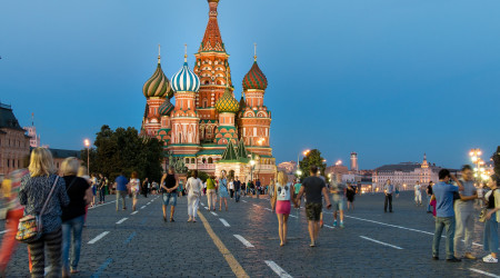 Roter Platz, Moskau mit Basilius-Kathedrale Foto: Pixabay